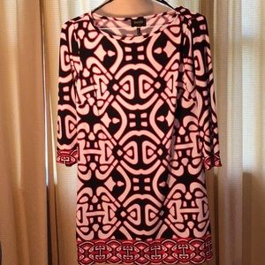 Shift dress. Red, black and white